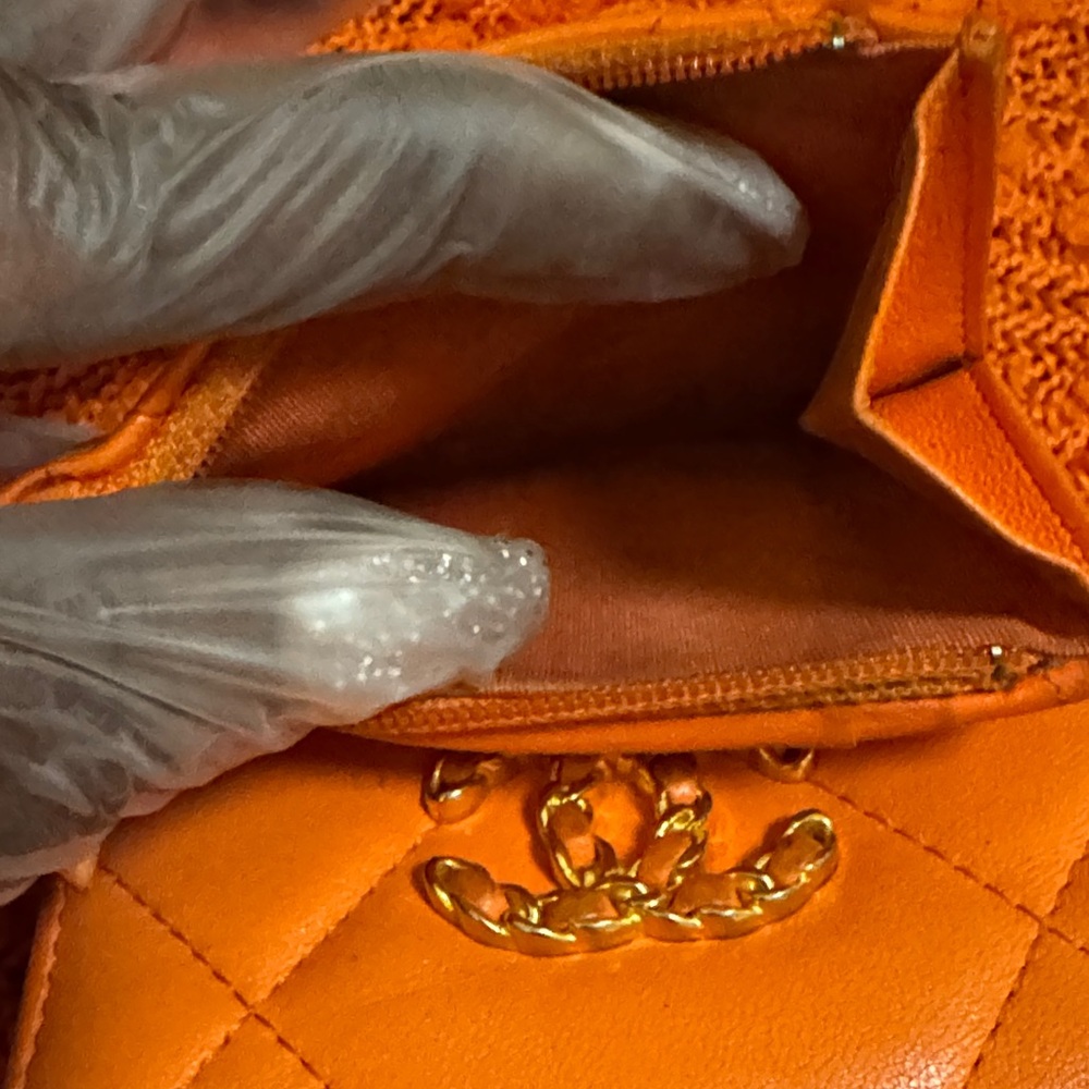 Chanel Gold Logo Orange Quilted Wallet - Picture 5 of 13